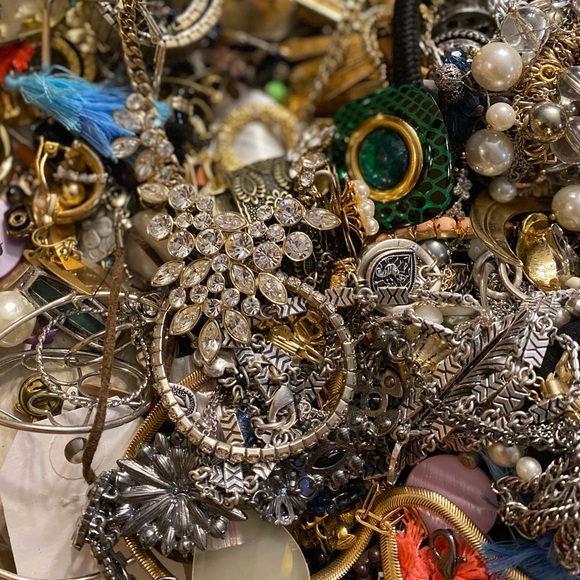 Junk Jewelry Box - Picture 2 of 15